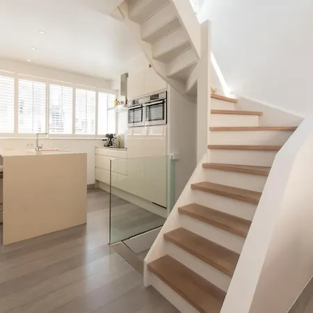 Holiday Home In Ostend Near Beach Promenade אוסטנדה