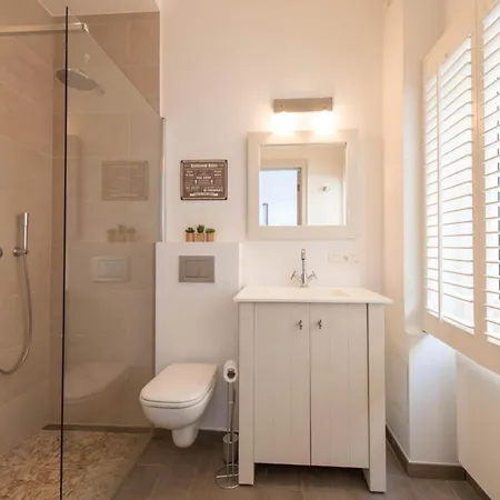 Nyaraló Holiday Home In Ostend Near Beach Promenade